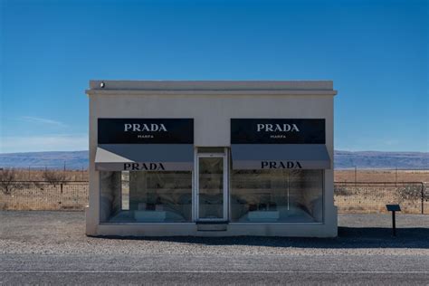 prada marfa sign real